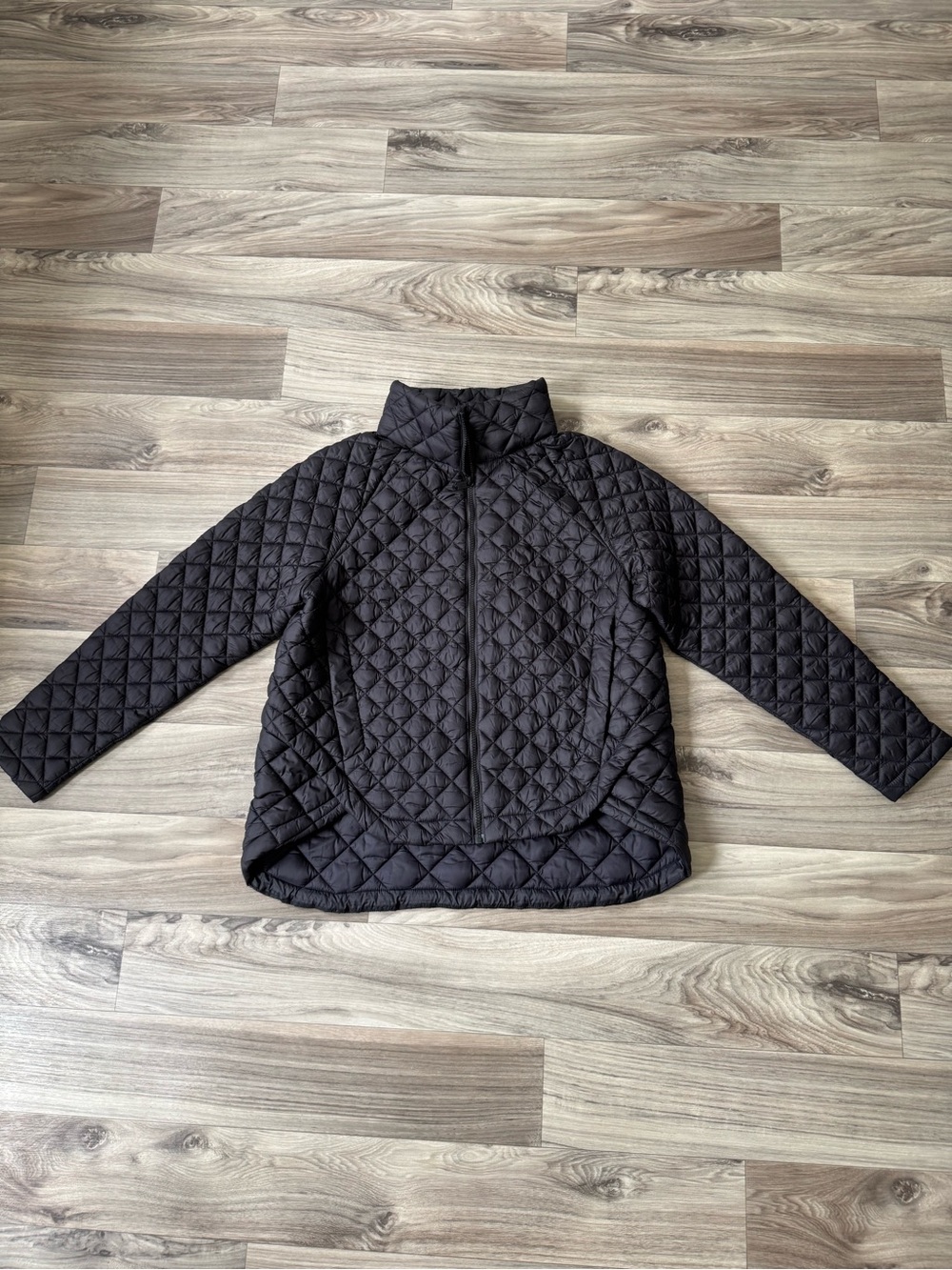 Athleta Whisper Featherless Puffer Jacket Quilted Diamonds in Black Size Large